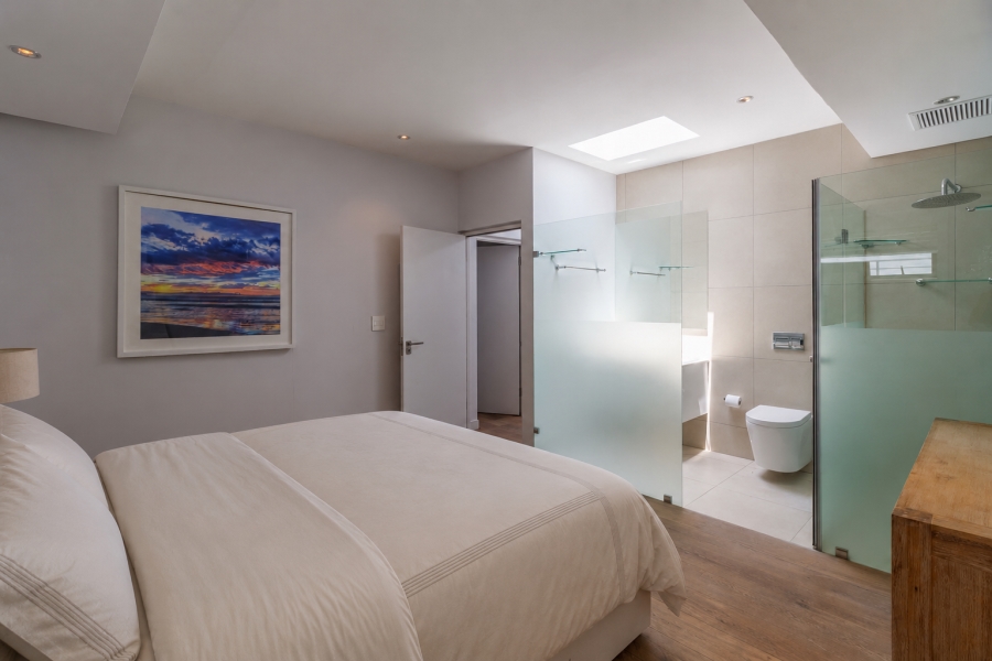 3 Bedroom Property for Sale in Green Point Western Cape